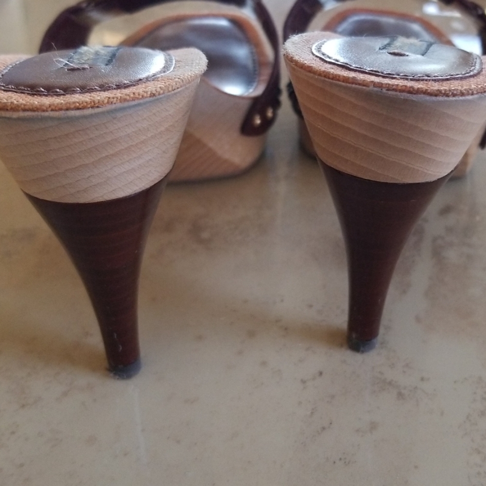 Authentic Louis Vuitton Chocolate Leather Heels - Picture 7 of 7